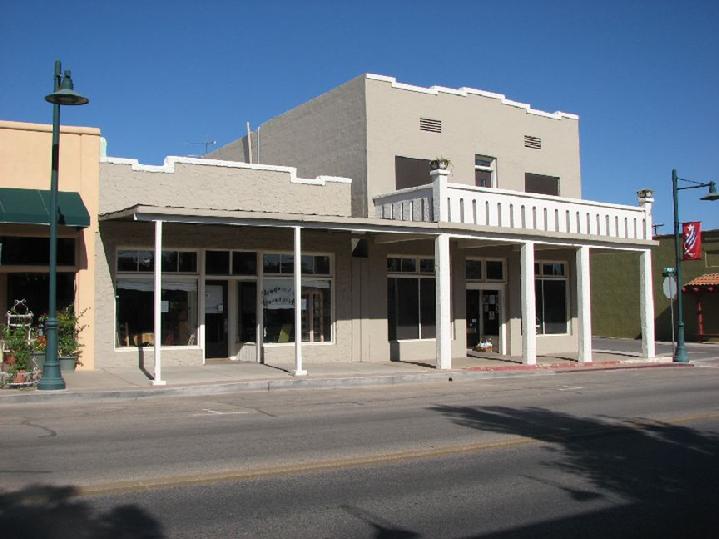 image 928 930 N. Main Street Cottonwood Hotel Arizona near Sedona Jerome